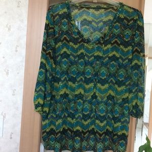 Susan Graver Plus size light and airy top.